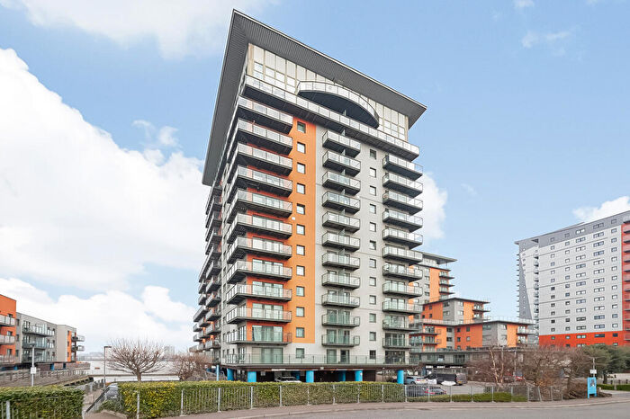 2 Bedroom Flat To Rent In Jigger Mast House, Mast Quay, Woolwich, SE18