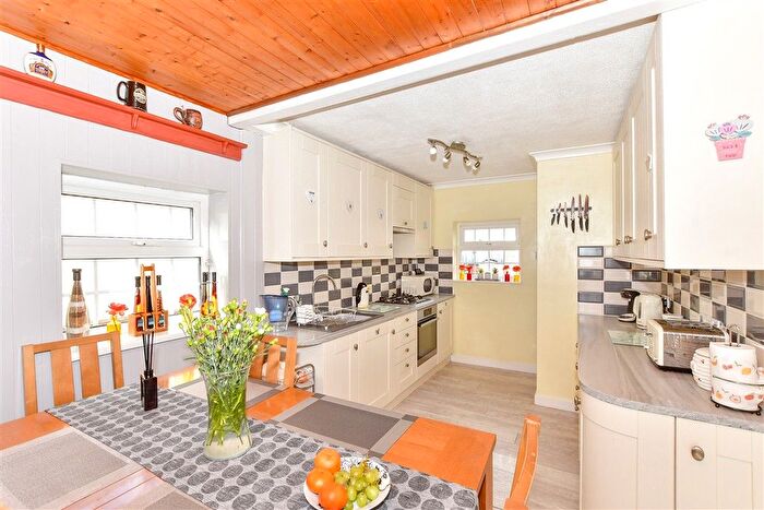 3 Bedroom Semi-detached House For Sale In New Road, Havant, Hampshire, PO9