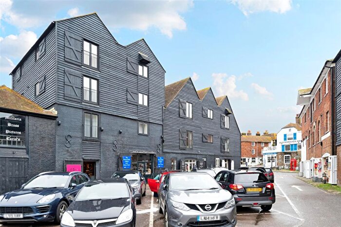 1 Bedroom Flat To Rent In Strand Quay, Rye, East Sussex, TN31