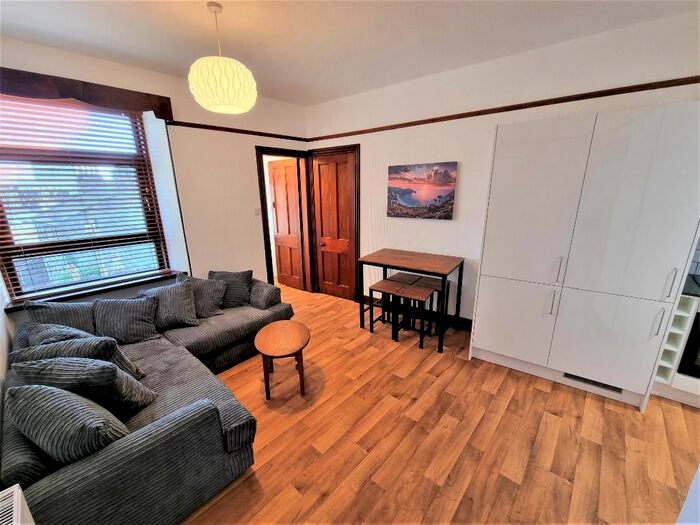 2 Bedroom Flat To Rent In Froghall Terrace, Old Aberdeen, Aberdeen, AB24