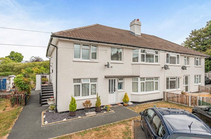 2 Bedroom Flat For Sale In Gwaelod Y Bryn, Llanidloes, Powys, SY18