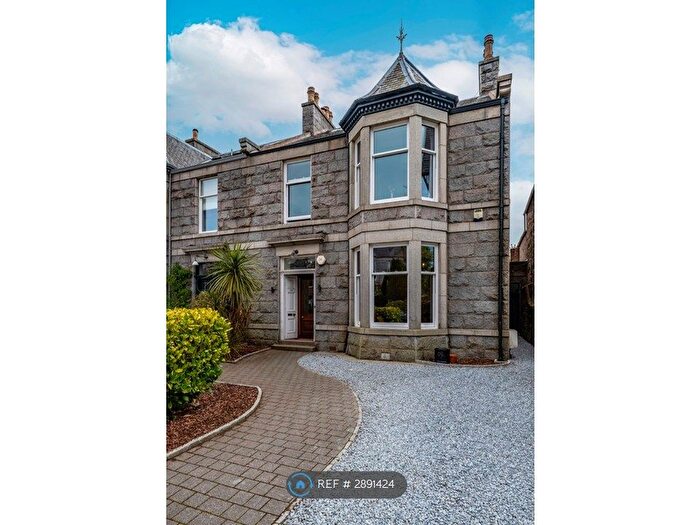 5 Bedroom Semi-Detached House To Rent In Hamilton Place, Aberdeen, AB15