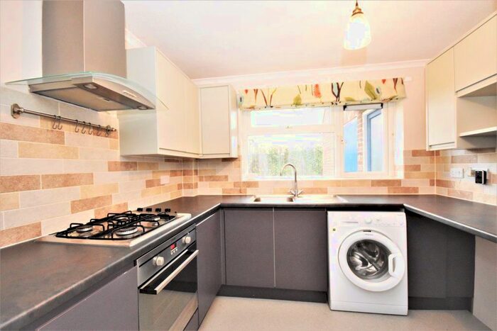 2 Bedroom Flat To Rent In Goddard Way, Saffron Walden CB10