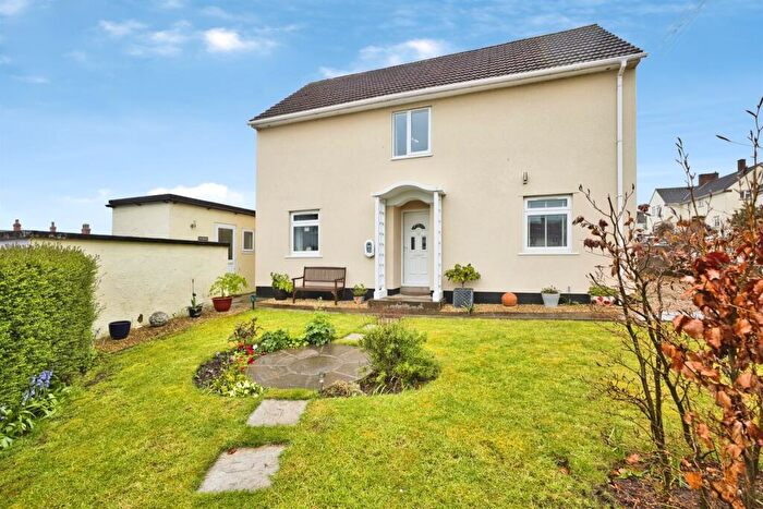 3 Bedroom Semi Detached House For Sale In Balch Road, Wells, BA5