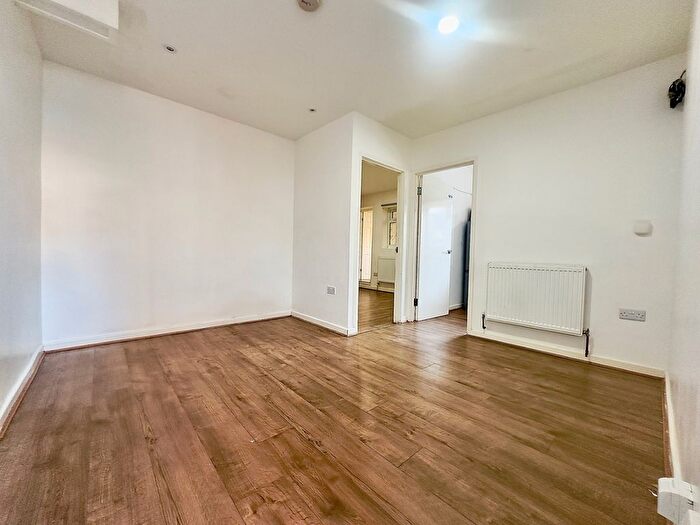 2 Bedroom Flat To Rent In Sanger Avenue, Chessington, KT9