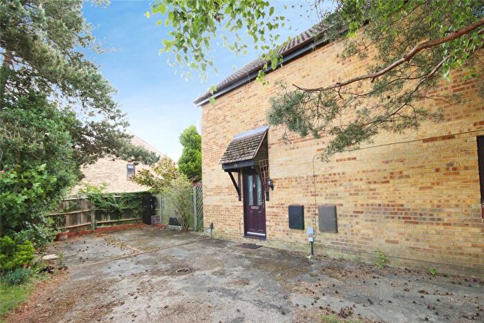 1 Bedroom End Of Terrace House To Rent In Slaidburn Green, Bracknell, Berkshire, RG12