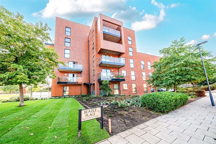 2 Bedroom Flat For Sale In Callender Road, Erith, DA8