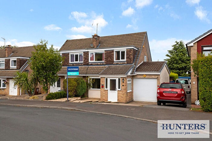 3 Bedroom Semi Detached House For Sale In West Lea Crescent, Yeadon, Leeds, LS19