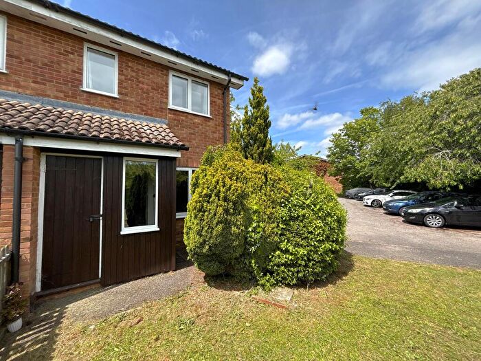 1 Bedroom House To Rent In Penn Road, Datchet, Slough, Berkshire, SL3
