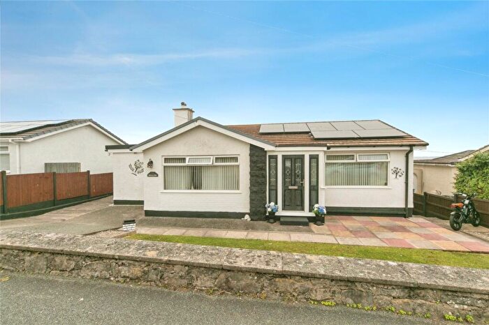 3 Bedroom Bungalow For Sale In Lon Twrcelyn, Benllech, Isle Of Anglesey, LL74