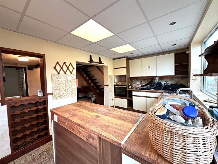2 Bedroom Cottage For Sale In Longmeanygate, Midge Hall, Leyland, PR26