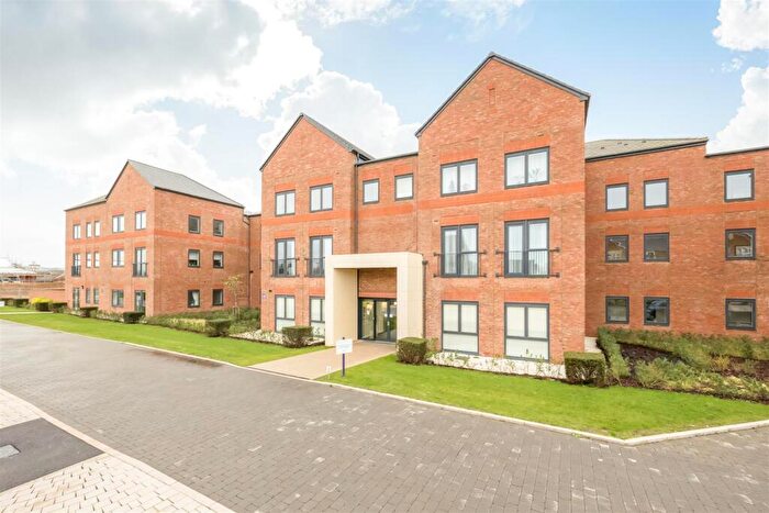 2 Bedroom Apartment For Sale In Empress Drive, Wallingford, OX10