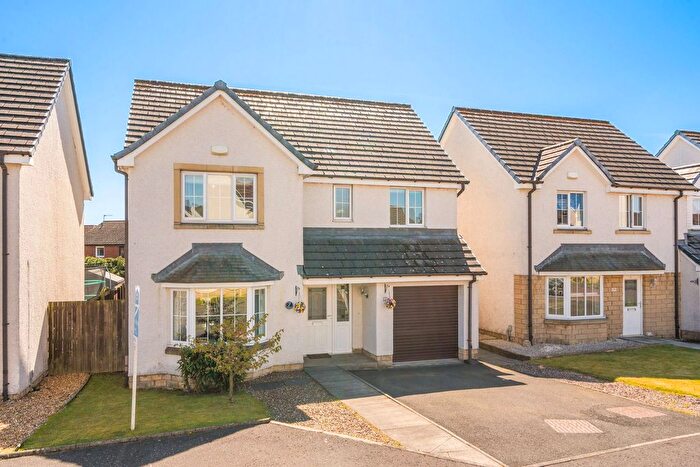 4 Bedroom Detached House For Sale In Meadowpark Avenue, Bathgate, EH48