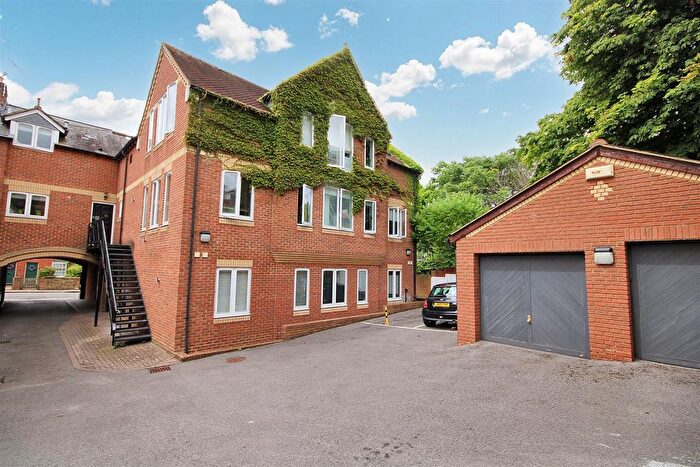 1 Bedroom Flat To Rent In Chertsey Street, Guildford, GU1