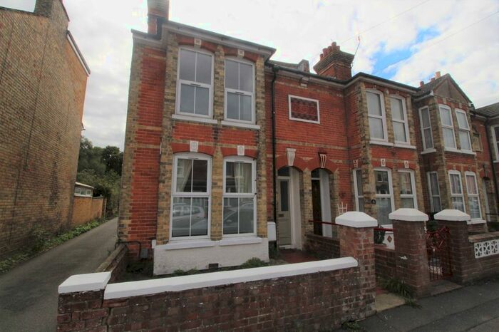 3 Bedroom End Of Terrace House To Rent In Christchurch Road, Ashford, Kent, TN23