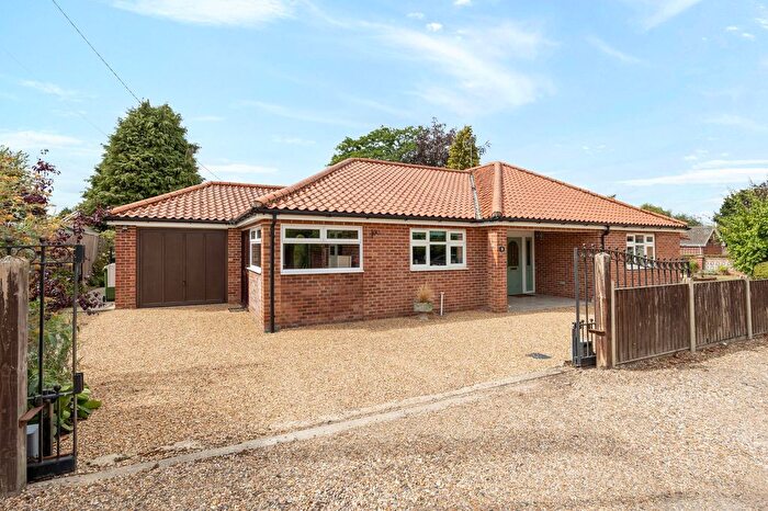 3 Bedroom Detached Bungalow For Sale In Glebe Close, Hingham, NR9