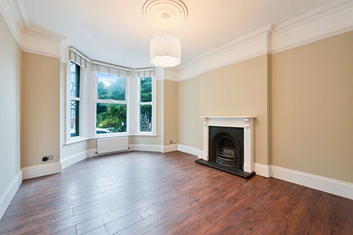 1 Bedroom Flat To Rent In Birdhurst Road, South Croydon, CR2