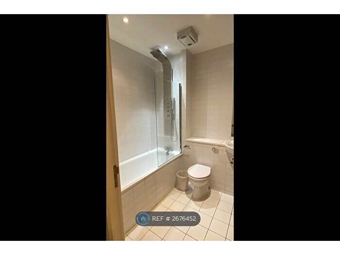 1 Bedroom Flat To Rent In Deansgate, Manchester, M3