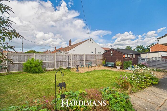 2 Bedroom Detached Bungalow For Sale In Munnings Close, Carlton Colville, Lowestoft, NR33