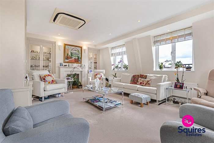 3 Bedroom Flat For Sale In Holders Hill Road, Hendon, London, NW4
