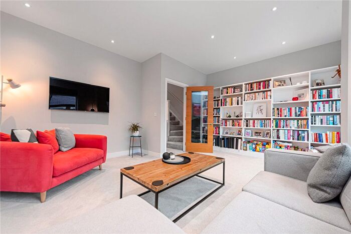 4 Bedroom Terraced House To Rent In Kilburn Lane, London, W10