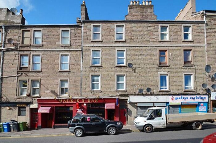 3 Bedroom Flat To Rent In Arbroath Road, Stobswell, Dundee, DD4