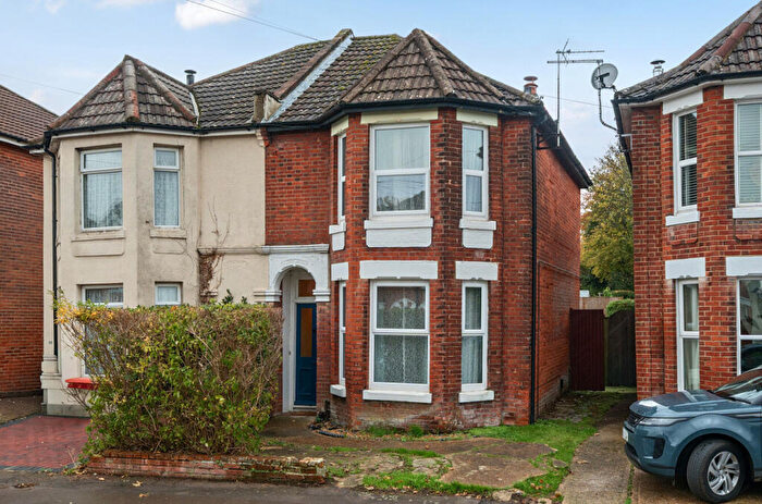 4 Bedroom Semi-Detached House For Sale In Hillside Avenue, Southampton, Hampshire, SO18