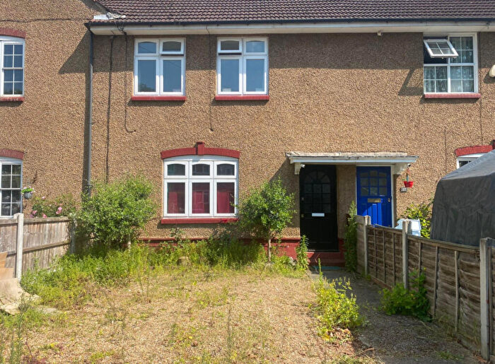 3 Bedroom Terraced House For Sale In Hesperus Crescent, Isle Of Dogs, E14