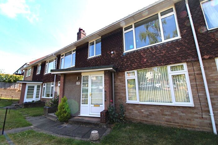 2 Bedroom Maisonette To Rent In Charmouth Road, AL1