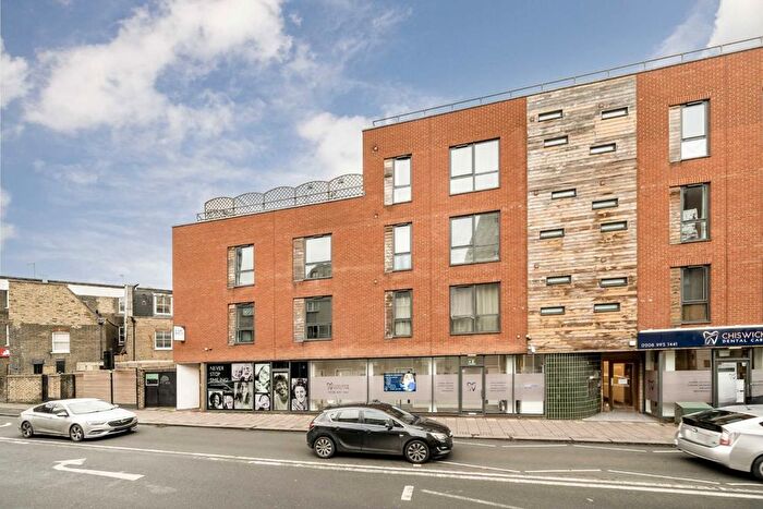 2 Bedroom Flat To Rent In Acton Lane, Chiswick, W4