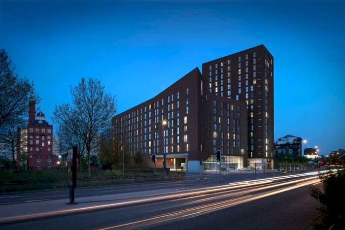 2 Bedroom Apartment To Rent In Sillavan Way, Manchester, Greater Manchester, M3