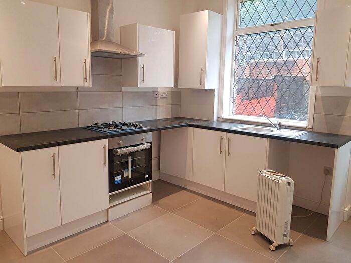2 Bedroom Terraced House To Rent In Hollins Road, Oldham, OL8