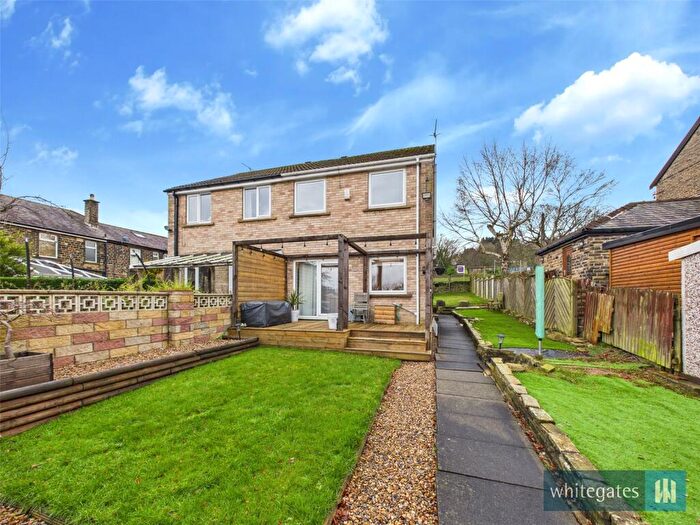 3 Bedroom Semi Detached House For Sale In Herbert Street, Clayton, Bradford, West Yorkshire, BD14
