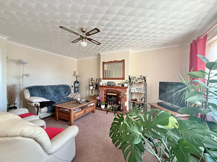 2 Bedroom Semi-Detached Bungalow For Sale In Beechwood Road, Hemsby, NR29