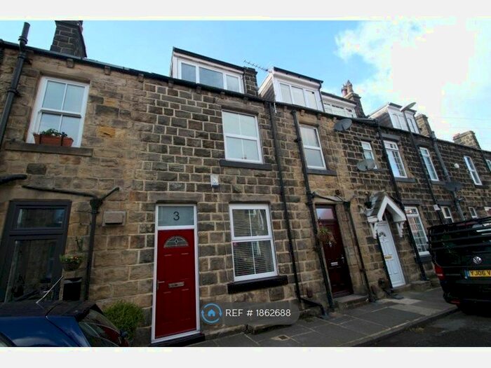 3 Bedroom Terraced House To Rent In Fernbank Terrace, Yeadon, Leeds, LS19