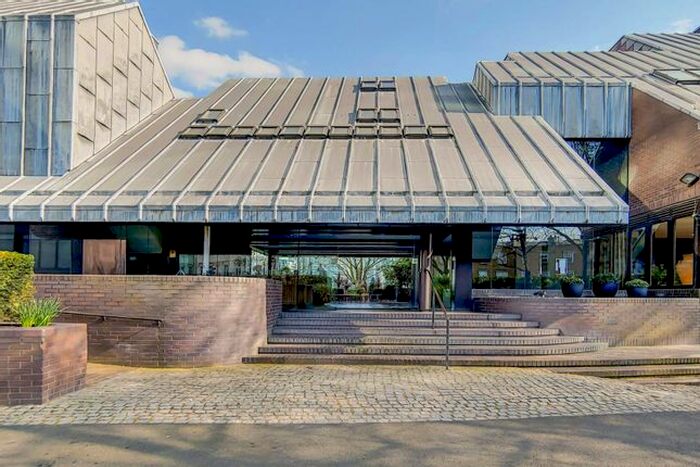 2 Bedroom Flat To Rent In Grosvenor Road, Pimlico, London, SW1V