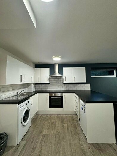 3 Bedroom Apartment To Rent In Fox Street, Liverpool, Merseyside, L3