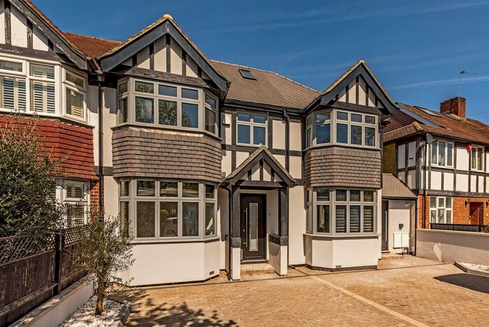 4 Bedroom Property To Rent In Staines Road, Twickenham, TW2