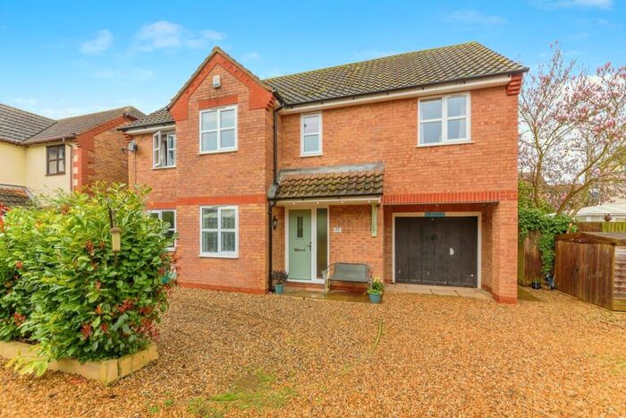 5 Bedroom Detached House For Sale In Aquila Way, Langtoft, Peterborough, PE6