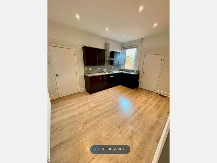 5 Bedroom Maisonette To Rent In Bowsden Terrace, Newcastle Upon Tyne NE3