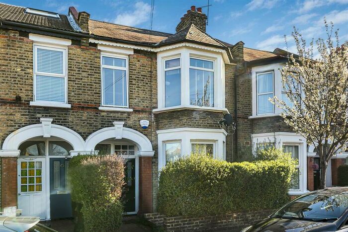 2 Bedroom Maisonette To Rent In Brunswick Road, Leyton, London, E10