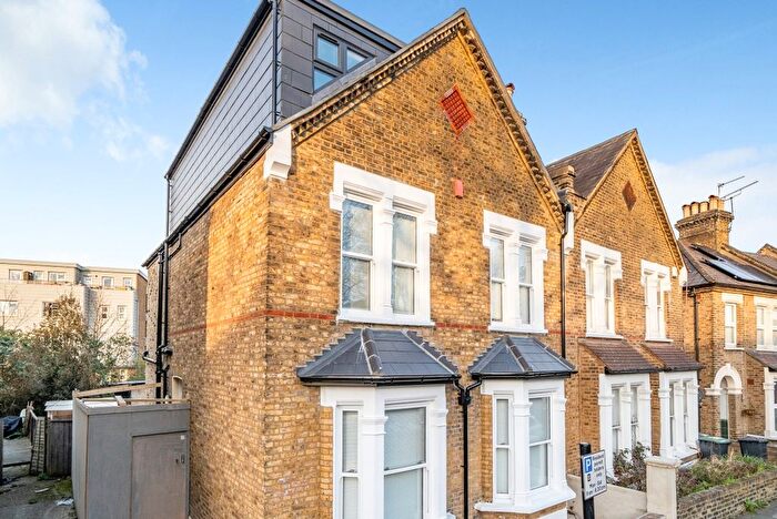 Studio To Rent In Gilmore Road, London, SE13