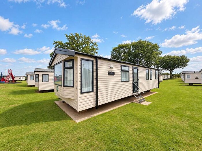 3 Bedroom Caravan For Sale In , Sandown, PO36