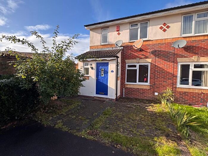 3 Bedroom Semi-Detached House To Rent In Linden Drive, Bristol, BS32