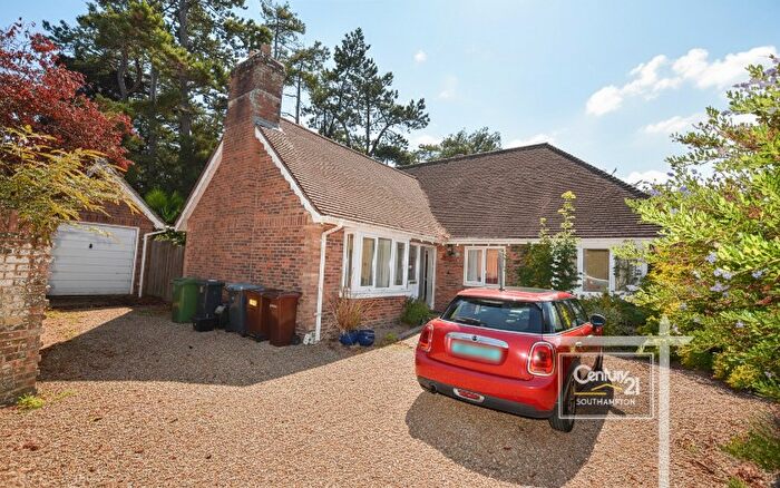 3 Bedroom Bungalow To Rent In |Ref: |, Fairdown Close, Winchester, SO23