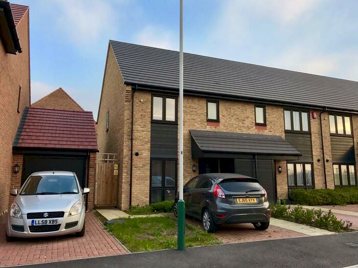 3 Bedroom House To Rent In Egbert Close, Hornchurch, RM12