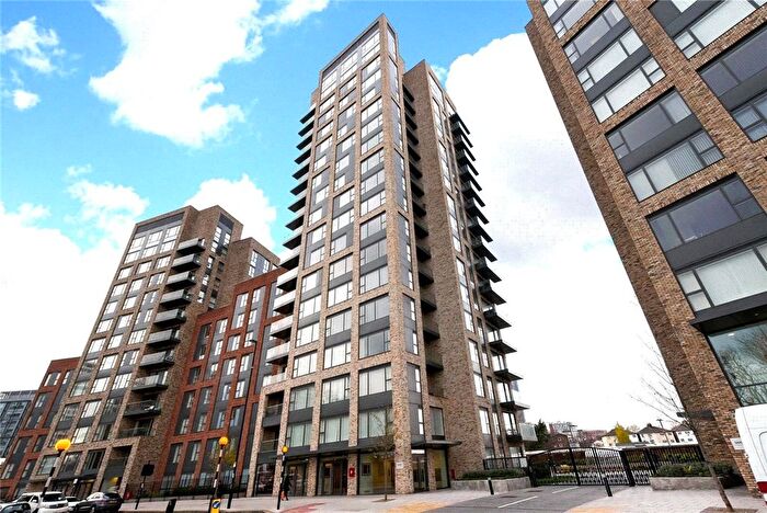 2 Bedroom Flat To Rent In Cherry Orchard Road, Croydon, CR0