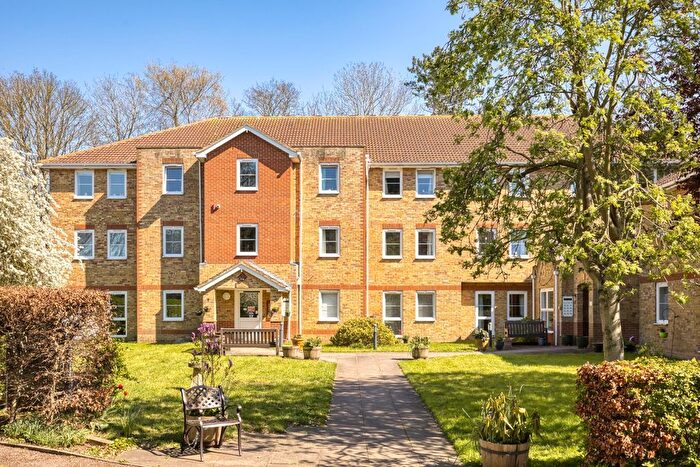 1 Bedroom Flat For Sale In Fairfield Road, Broadstairs, Kent, CT10