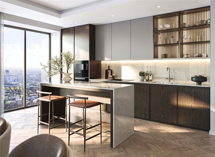 3 Bedroom Flat For Sale In Kensington, West Cromwell Road, London, W14