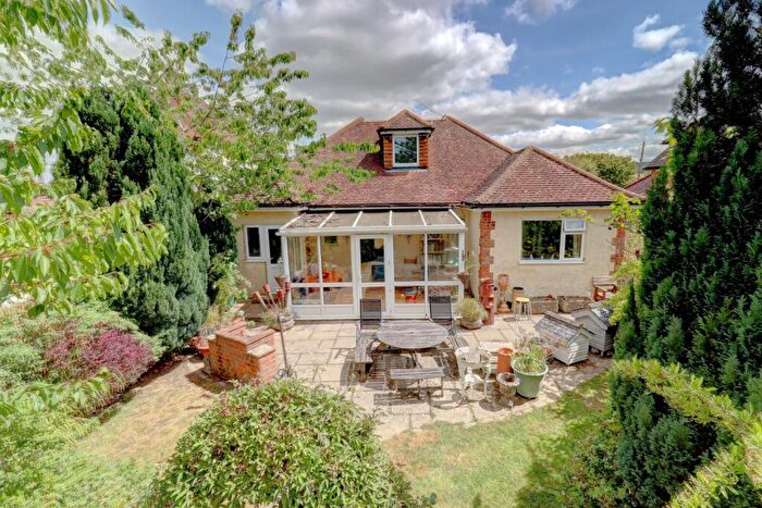 4 Bedroom Bungalow For Sale In Shootacre Lane, Princes Risborough, Buckinghamshire, HP27